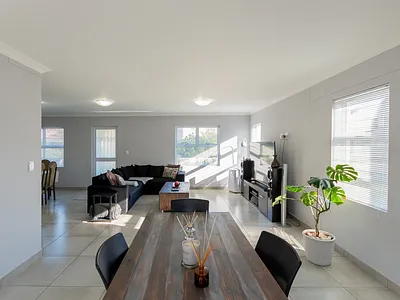 3 Bedroom House For Sale in Velddrif - jkjl.webp