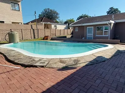 4 Bedroom House To Rent in East London - img