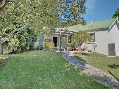 3 Bedroom House For Sale in Port Elizabeth - wT67.webp