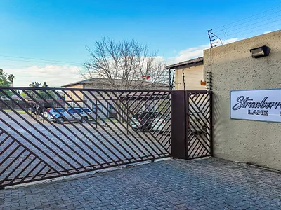 2 Bedroom Townhouse For Sale in Sandton - HSNN.webp