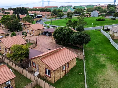 2 Bedroom Townhouse For Sale in Centurion - UEfV.webp