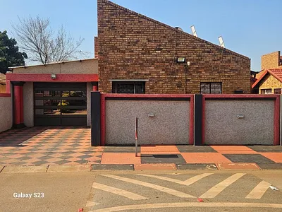 3 Bedroom House For Sale in Soshanguve - rDLD.webp