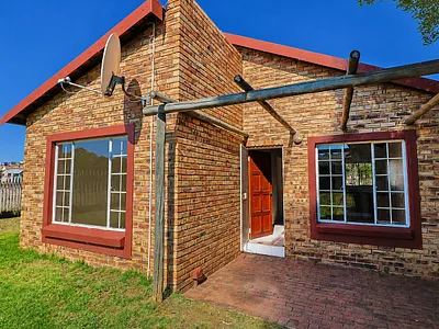 2 Bedroom Townhouse For Sale in Centurion - cAqL.webp