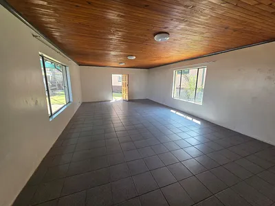 3 Bedroom Townhouse To Rent in Germiston - Kkk8.webp