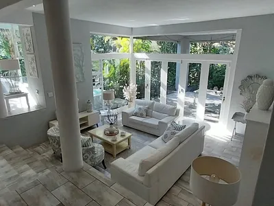 4 Bedroom House For Sale in East London - 1mWS.webp