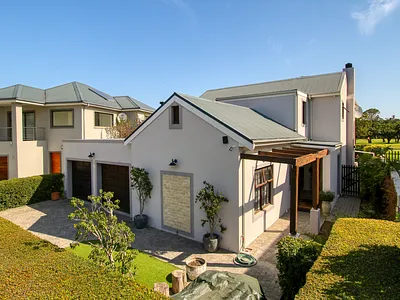 3 Bedroom Apartment For Sale in Somerset West - cA76.webp