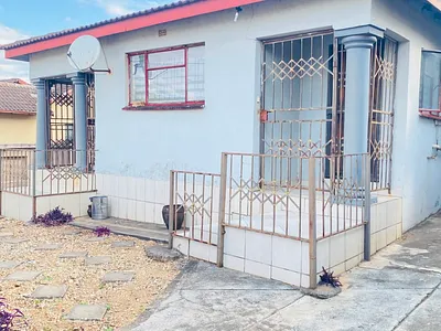 3 Bedroom House For Sale in Louis Trichardt - o5BO.webp
