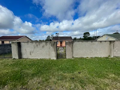 2 Bedroom House For Sale in King Williams Town - icJb.webp