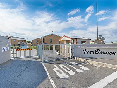 2 Bedroom Townhouse For Sale in Bellville - rt1m.webp