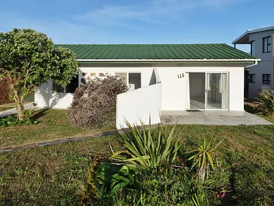4 Bedroom House For Sale in Agulhas - QAqQ.webp