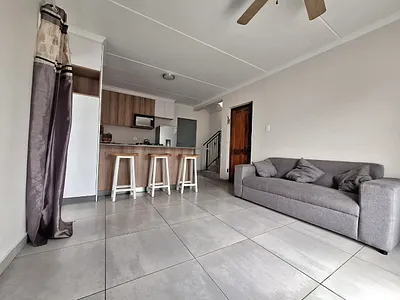 3 Bedroom House For Sale in Cape Town - 6HIA.webp