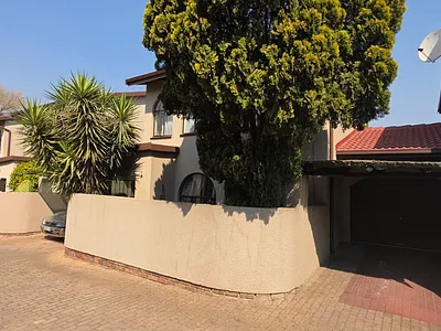 2 Bedroom Townhouse For Sale in Kempton Park - img