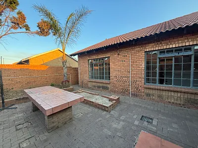 3 Bedroom House For Sale in Witbank - VuBR.webp