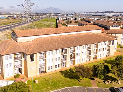 2 Bedroom Apartment For Sale in Brackenfell - PkYT.webp