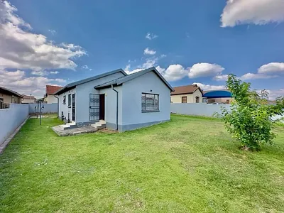 3 Bedroom House To Rent in Witbank - jmQx.webp