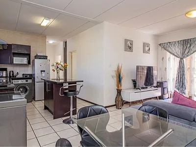 2 Bedroom Apartment For Sale in Randburg - XYzV.webp