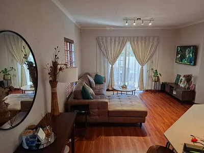 2 Bedroom Townhouse To Rent in Sandton - HXpO.webp