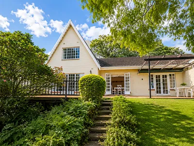 3 Bedroom House For Sale in Kloof - yIuV.webp