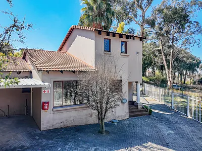 3 Bedroom House For Sale in Randburg - img
