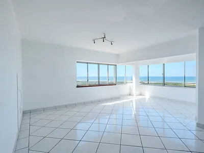 3 Bedroom Apartment For Sale in Durban North - 5KkN.webp