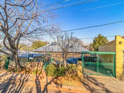 3 Bedroom House For Sale in Johannesburg - ELAb.webp