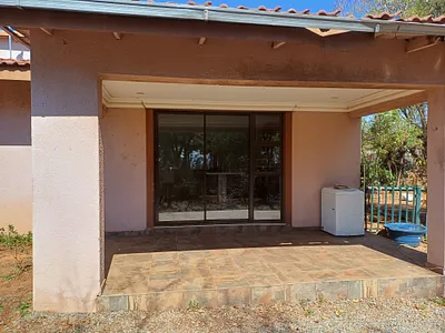 2 Bedroom Apartment To Rent in Eikenhof - dmT2.webp