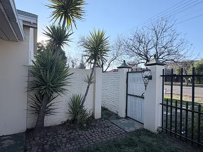 3 Bedroom House For Sale in Queenstown - img