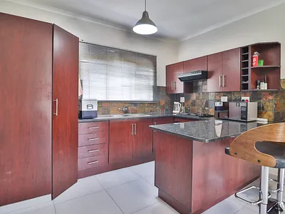 2 Bedroom Apartment For Sale in Nelspruit - img
