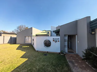 3 Bedroom House For Sale in Parys - img