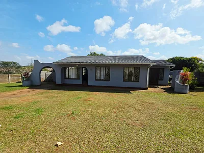 3 Bedroom House For Sale in Empangeni - WXAD.webp