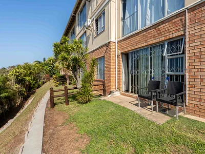 2 Bedroom Apartment For Sale in Amanzimtoti - 65f3.webp