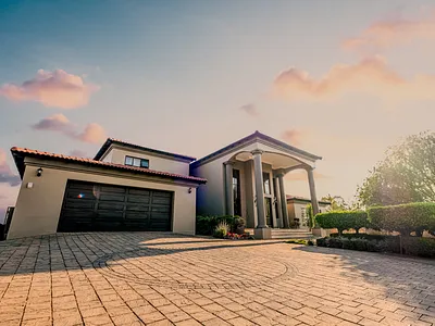 6 Bedroom Townhouse For Sale in Pretoria - MmoG.webp