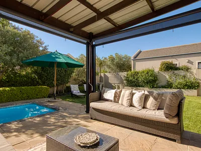 3 Bedroom House To Rent in Somerset West - k0Bl.webp