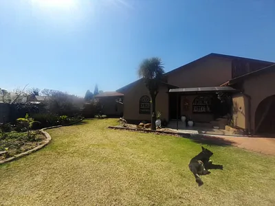 4 Bedroom House For Sale in Nigel - img