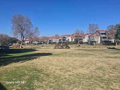 2 Bedroom Townhouse For Sale in Germiston - RyY2.webp