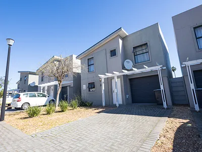 3 Bedroom Townhouse To Rent in Kraaifontein - DCAZ.webp