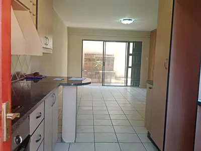 2 Bedroom Townhouse For Sale in Alberton - img