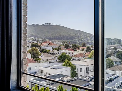0.5 Bedroom Apartment For Sale in Cape Town - K0Y4.webp
