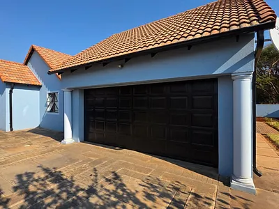 3 Bedroom House For Sale in Akasia - KocJ.webp