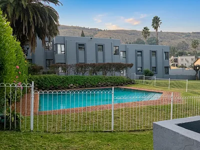1 Bedroom Apartment For Sale in Johannesburg - UAvd.webp