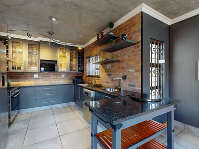 4 Bedroom House For Sale in Boksburg - zknX.webp