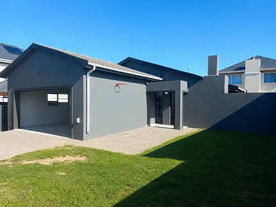 3 Bedroom House To Rent in Jeffreys Bay - rcKL.webp