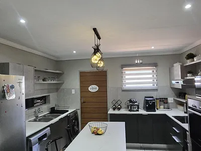3 Bedroom House To Rent in Lion Pride Lifestyle Estate, Randburg - img