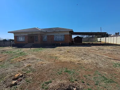 3 Bedroom House For Sale in Balfour - img