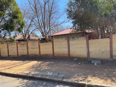 8 Bedroom House For Sale in Vereeniging - 8vut.webp