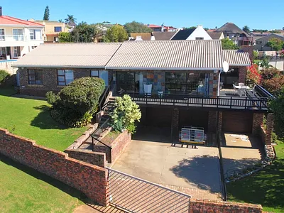 5 Bedroom House For Sale in Jeffreys Bay - yR2z.webp