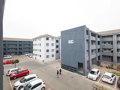 2 Bedroom Apartment For Sale in Cape Town - PmHM.webp