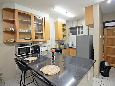 2 Bedroom Townhouse For Sale in Germiston - Jpk5.webp