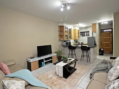 2 Bedroom Townhouse For Sale in Germiston - img