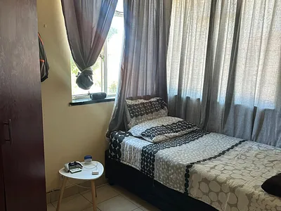 Room To Rent in Bulwer - img